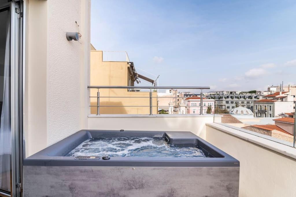 Heated Plunge Pool & Firepit Acropolis Penthouse Daire Atina Dış mekan fotoğraf
